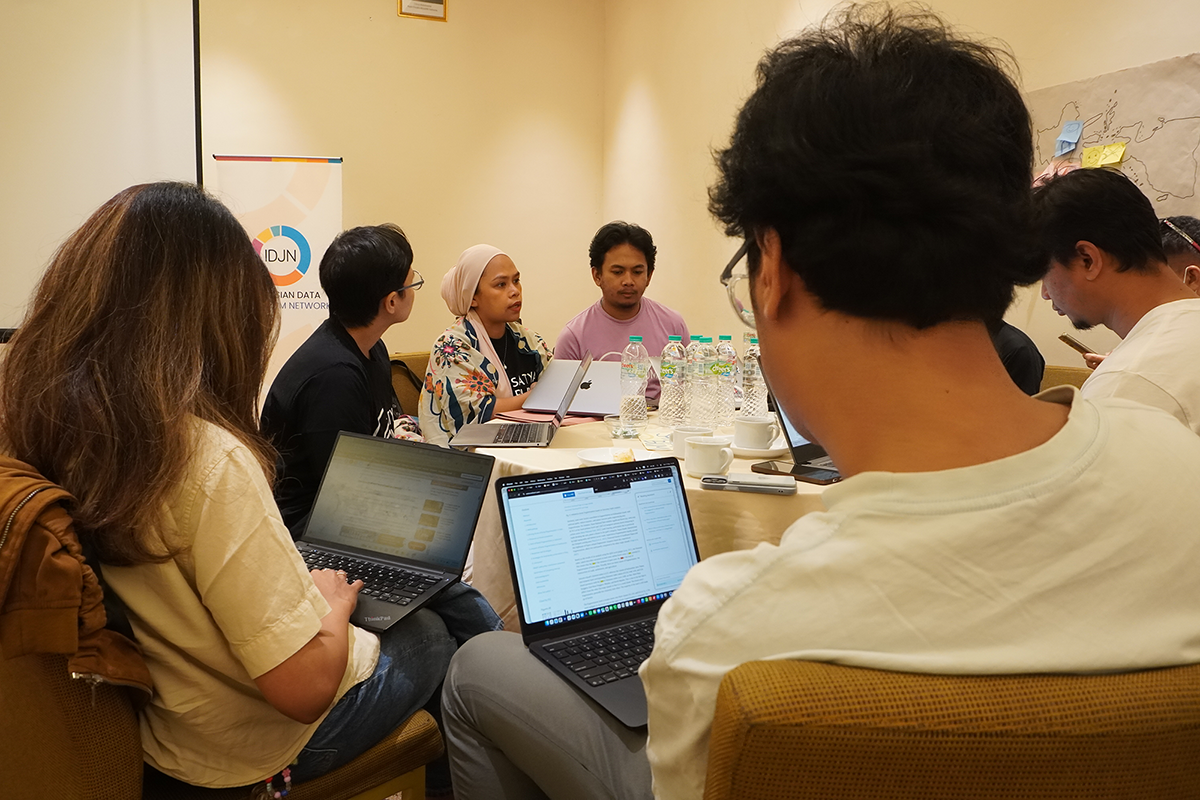 Peserta Data Journalism Hackathon